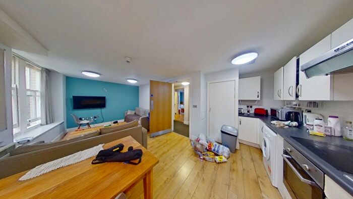 5 Bedroom Flat To Rent In Riste's Place, Nottingham, NG1