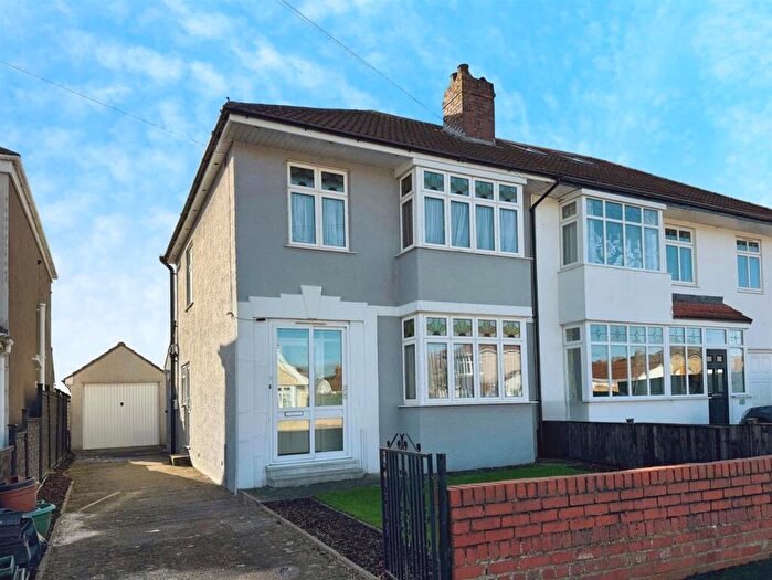 3 Bedroom Semi Detached House For Sale In Abbots Avenue, Hanham, Bristol, BS15