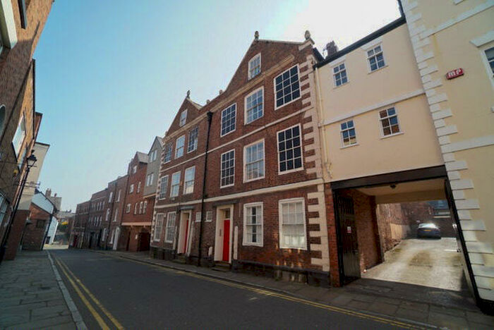 2 Bedroom Flat To Rent In Castle Street, Chester, Cheshire, CH1