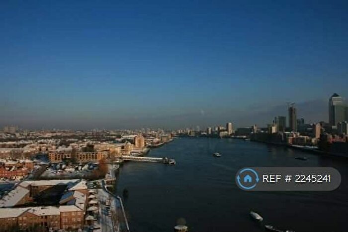 2 Bedroom Flat To Rent In Aragon Tower, London, SE8