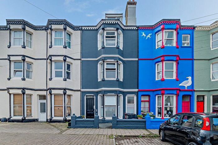 5 Bedroom Terraced House For Sale In Cambrian Terrace, Borth, SY24