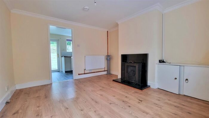 1 Bedroom End Of Terrace House To Rent In West Hill, Dartford DA1