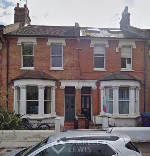 1 Bedroom Flat To Rent In Avenue Rd, Acton, W3