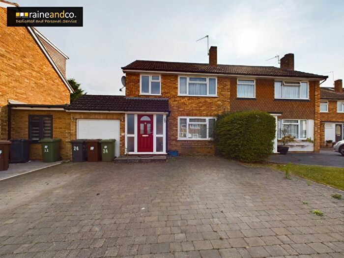 3 Bedroom Semi-Detached House For Sale In Northlands, Potters Bar, EN6