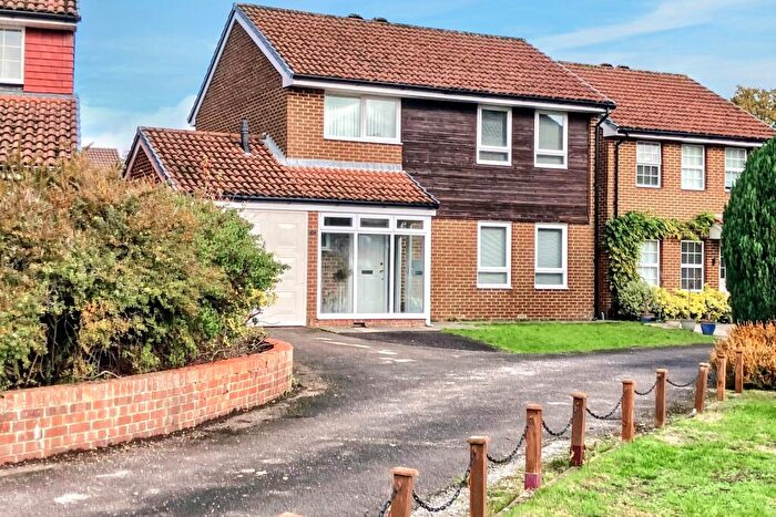4 Bedroom Detached House For Sale In North Millers Dale, SO53