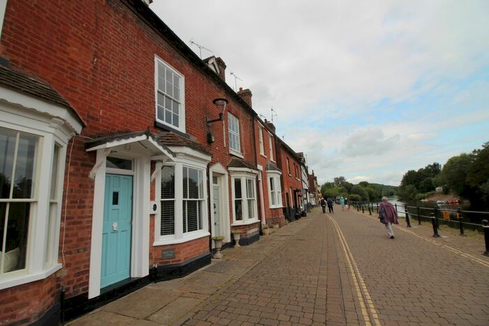 3 Bedroom Terraced House For Sale In Severn Side North, Bewdley, DY12