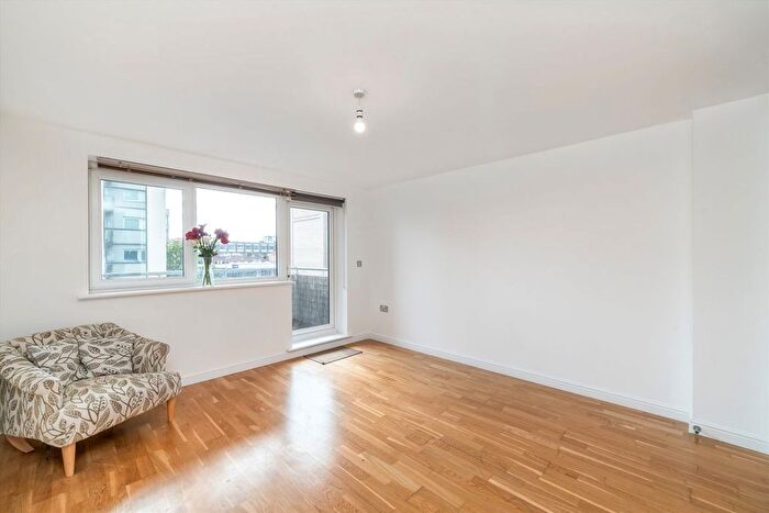 1 Bedroom Flat To Rent In Singapore Road, West Ealing, W13