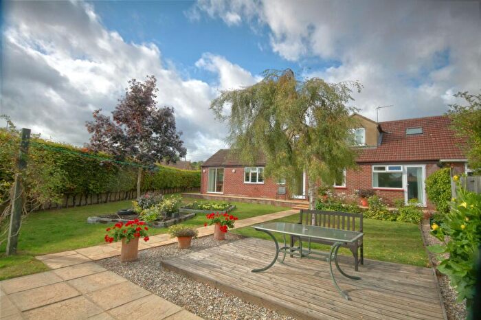 4 Bedroom Semi-Detached House For Sale In Hillary Way, Wheatley, OX33