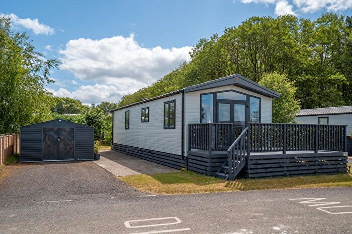 2 Bedroom Mobile/park Home For Sale In Florida Keys, Wilberfoss, York, YO41