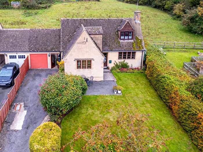 3 Bedroom Detached House For Sale In Queen Street, Chedworth, GL54