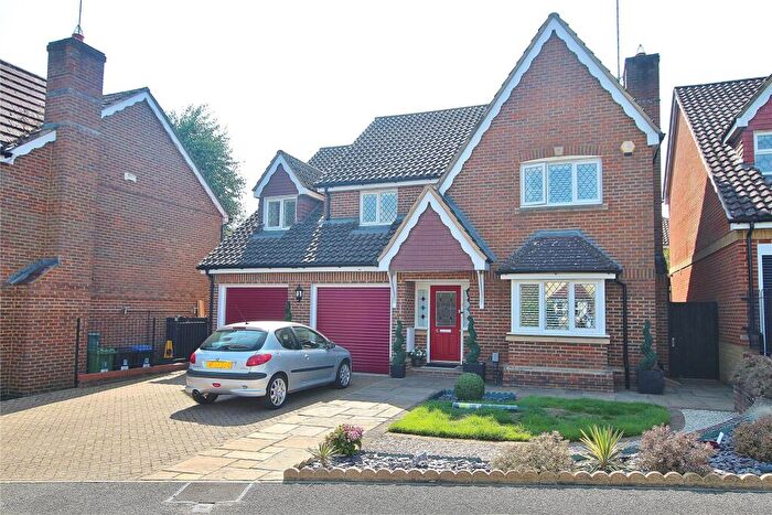 5 Bedroom Detached House For Sale In Strathcona Gardens, Knaphill, Woking, Surrey, GU21