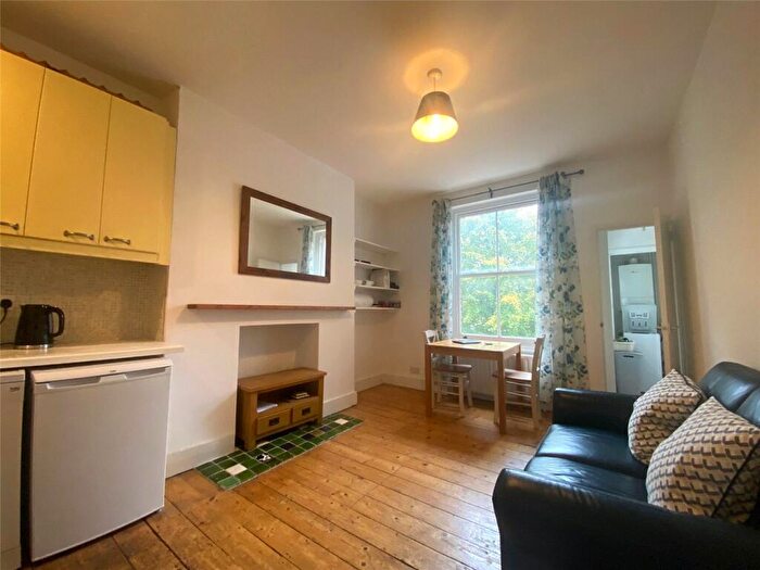 1 Bedroom Apartment To Rent In Montpelier Grove, London, NW5