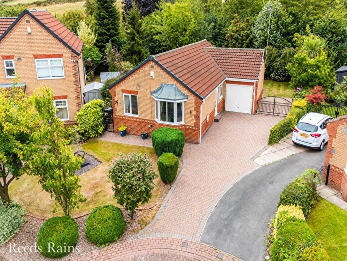 3 Bedroom Bungalow For Sale In Wren Drive, Morley, Leeds, West Yorkshire, LS27