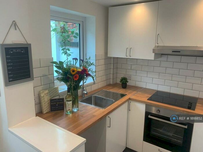 1 Bedroom Flat To Rent In Station Road, Langley Mill, Nottingham, NG16