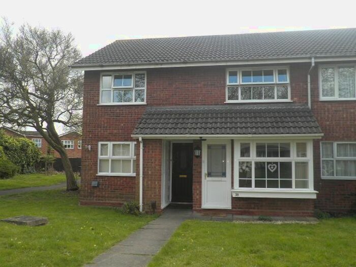 2 Bedroom Maisonette To Rent In Lyneham Gardens, Minworth, Sutton Coldfield, B76
