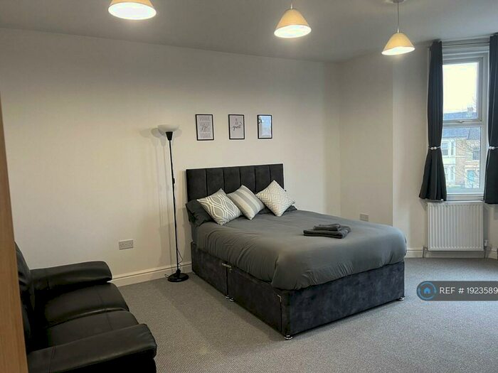 5 Bedroom Flat To Rent In Kingsley Terrace, Newcastle Upon Tyne, NE4