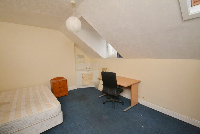 5 Bedroom Detached House To Rent In Landcross Road, Fallowfield, Manchester, M14