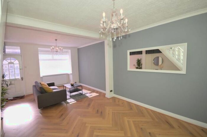 2 Bedroom End Of Terrace House To Rent In Field Road, Forest Gate, London, E7