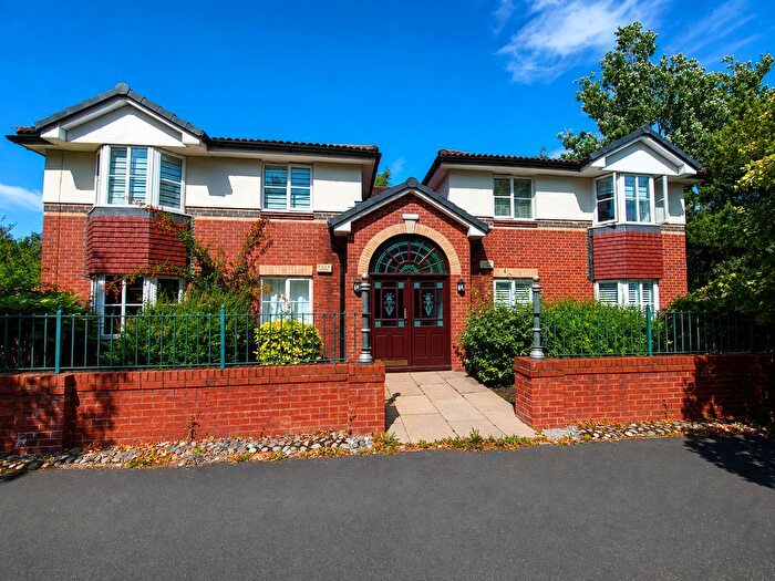 2 Bedroom Flat For Sale In Pinewood Road, Wilmslow, Cheshire, SK9