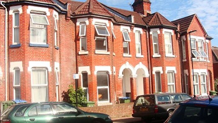6 Bedroom Terraced House To Rent In Shakespeare Avenue, Southampton, SO17