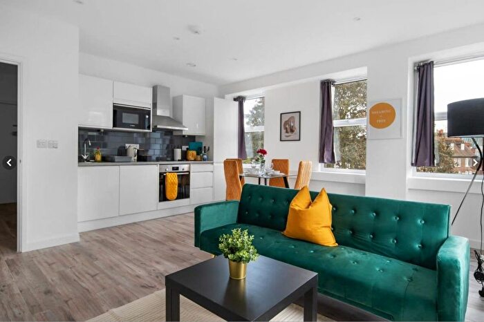 1 Bedroom Flat To Rent In Rickfords Hill, Aylesbury, HP20