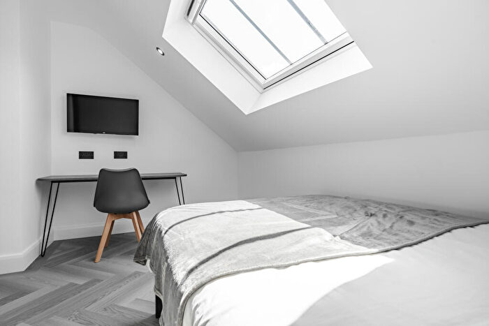 6 Bedroom Terraced House To Rent In Albert Edward Road, Liverpool, Merseyside, L7