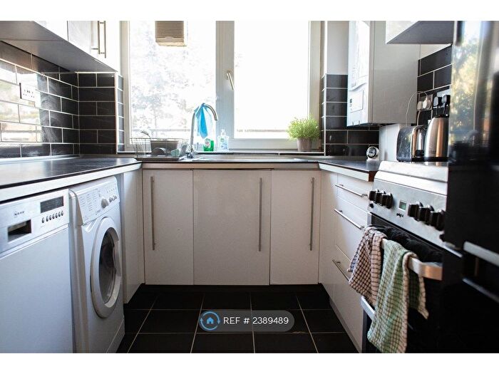 4 Bedroom Flat To Rent In Grimthorpe House, London, EC1V