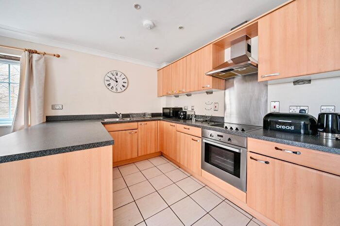 2 Bedroom Flat For Sale In East Oxford, Oxford, OX4