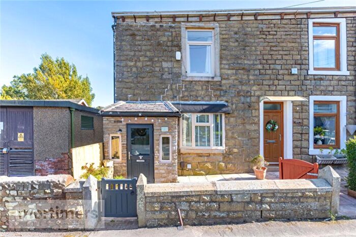3 Bedroom End Of Terrace House For Sale In Willows Lane, Accrington, Lancashire, BB5