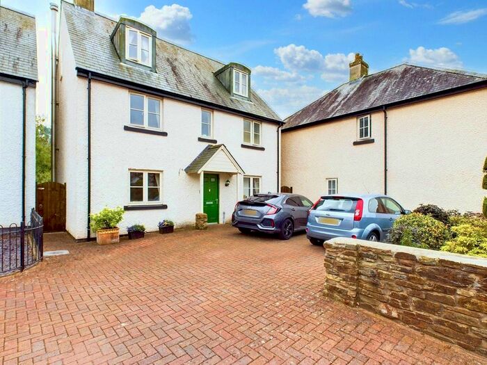 5 Bedroom Detached House For Sale In Helmers Way, Chillington, Kingsbridge, TQ7