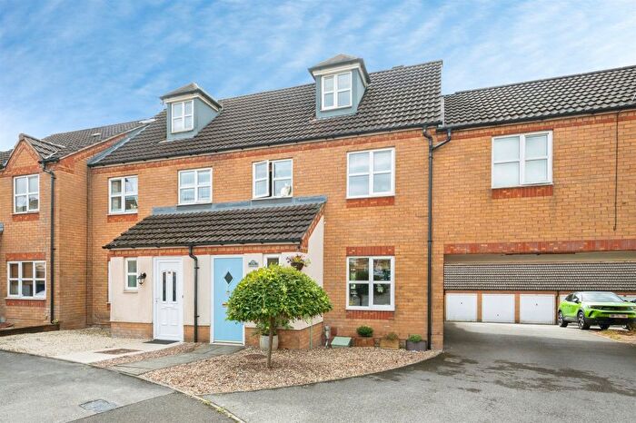 3 Bedroom Property For Sale In Edmonstone Crescent, Nottingham, NG5