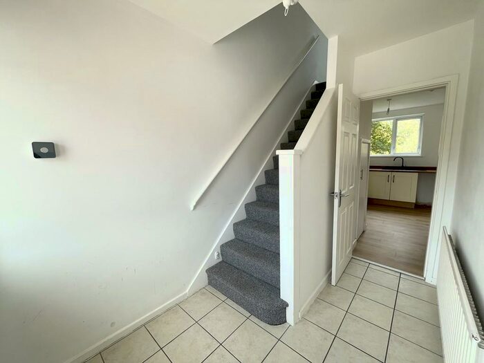 3 Bedroom End Of Terrace House To Rent In Church Lane, Bessacarr, DN4