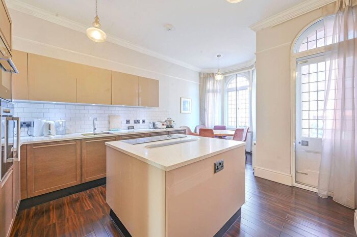 3 Bedroom Flat For Sale In Westminster Palace Gardens, , Victoria, London, SW1