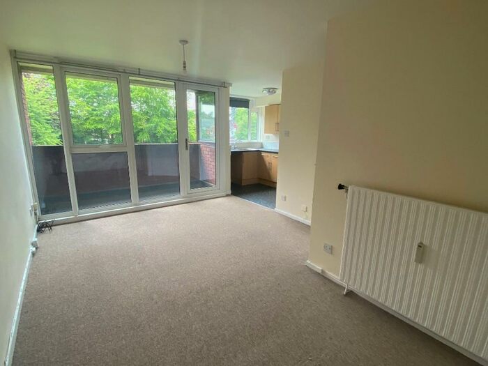 Studio To Rent In Pytchley House, Browns Green, Birmingham, B20