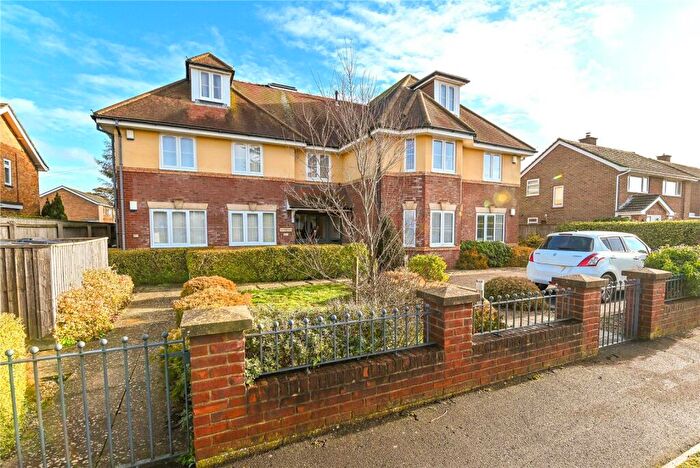 3 Bedroom Apartment For Sale In Mount Avenue, New Milton, BH25