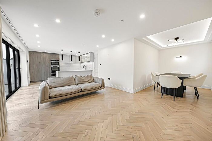 2 Bedroom Flat To Rent In The Luxley, Golders Green, NW11