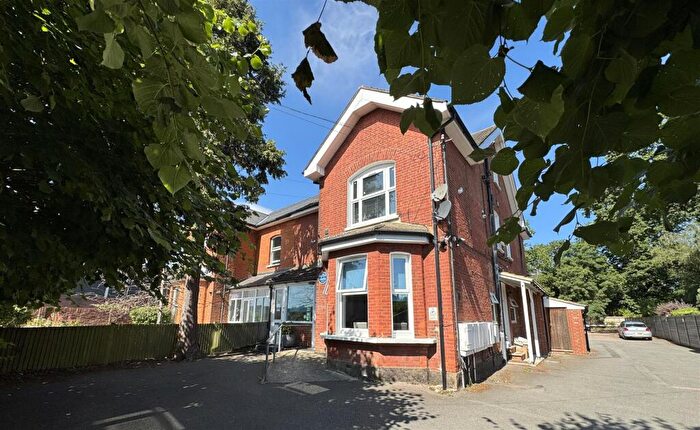 1 Bedroom Flat To Rent In Birchwood Park Avenue, Swanley, BR8