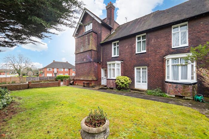 3 Bedroom Flat For Sale In Cheam, Sutton, SM2