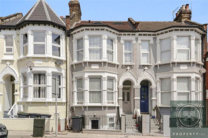 1 Bedroom Apartment For Sale In Pemberton Road, London, N4