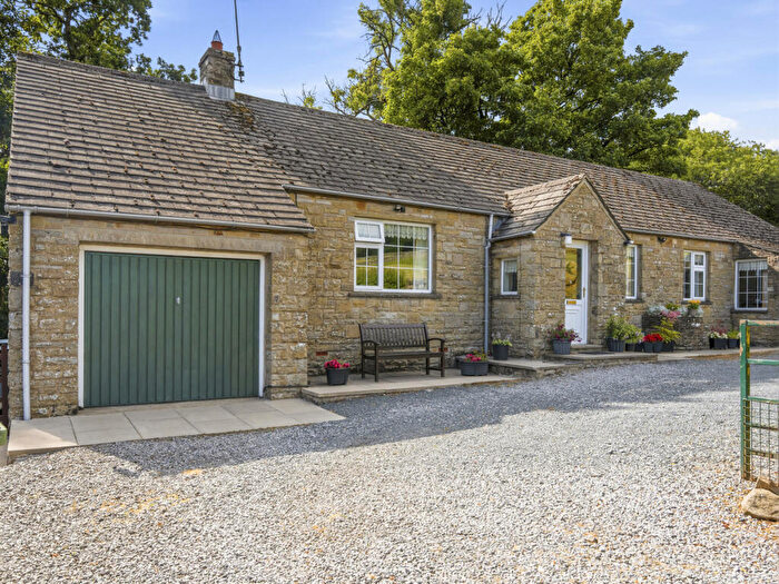 4 Bedroom Detached Bungalow For Sale In Swallowdale, Simonstone, DL8