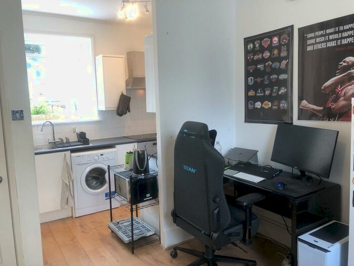 Studio To Rent In Sillwood Street, Brighton, BN1