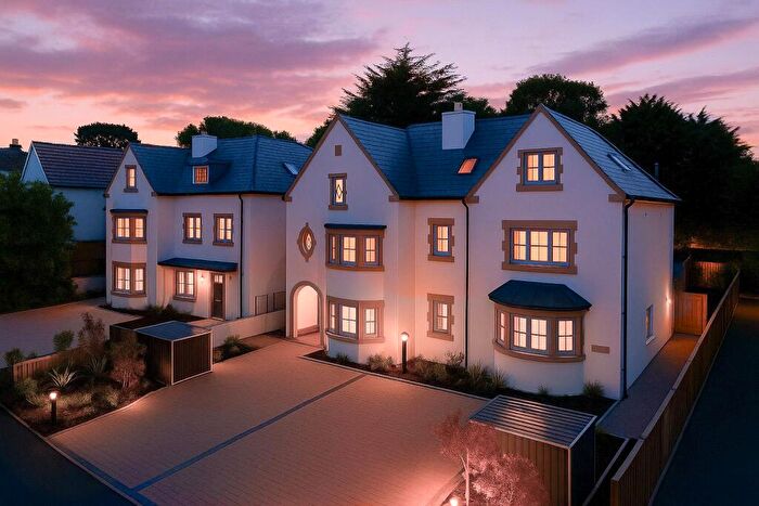 4 Bedroom House For Sale In Ravine Road, Portman Estate, Bournemouth, Dorset, BH5