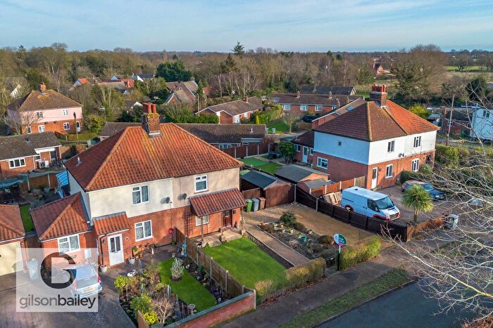 2 Bedroom Semi-Detached House For Sale In Buckenham Road, Strumpshaw, NR13