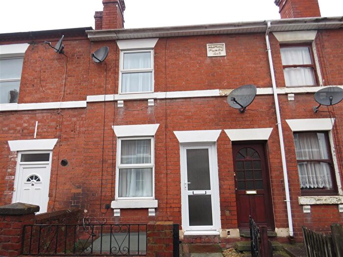 2 Bedroom House To Rent In White Horse Street, HR4