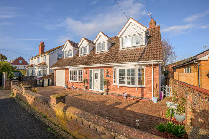 3 Bedroom Detached House For Sale In Hoylake Drive, Skegness, PE25