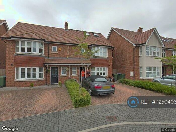4 Bedroom Semi-Detached House To Rent In Kings Gardens, Walton-On-Thames, KT12