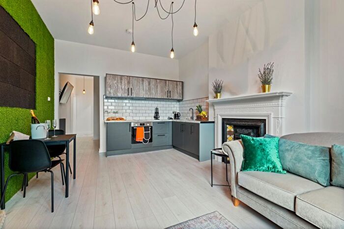 1 Bedroom Flat To Rent In Sandgate Road, Folkestone, CT20