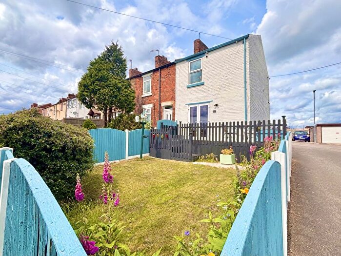 2 Bedroom End Of Terrace House For Sale In High Street, Wakefield, WF4