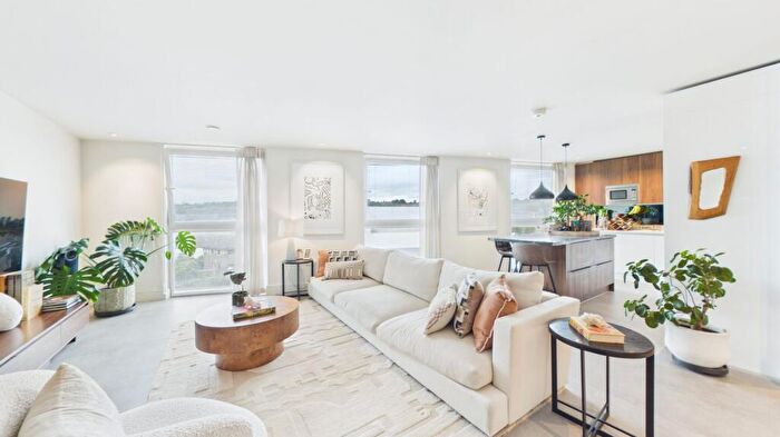 2 Bedroom Flat For Sale In Flower Lane, Titan Court, NW7