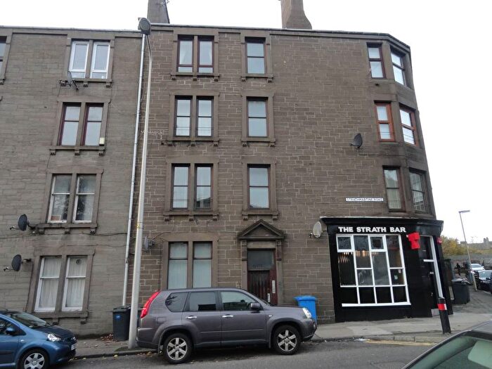 1 Bedroom Flat To Rent In / Strathmartine Road, Dundee, DD3
